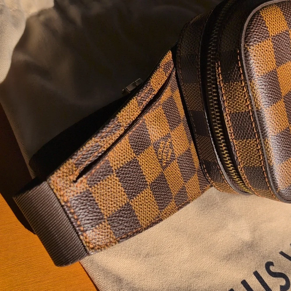*MINT USED* Authentic Louis Vuitton Damier Ebene Geronimos Crossover/ Waist Bag - Picture 2 of 11